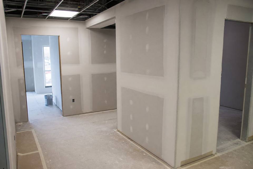Drywall corner bead and finish detail in Vero Beach